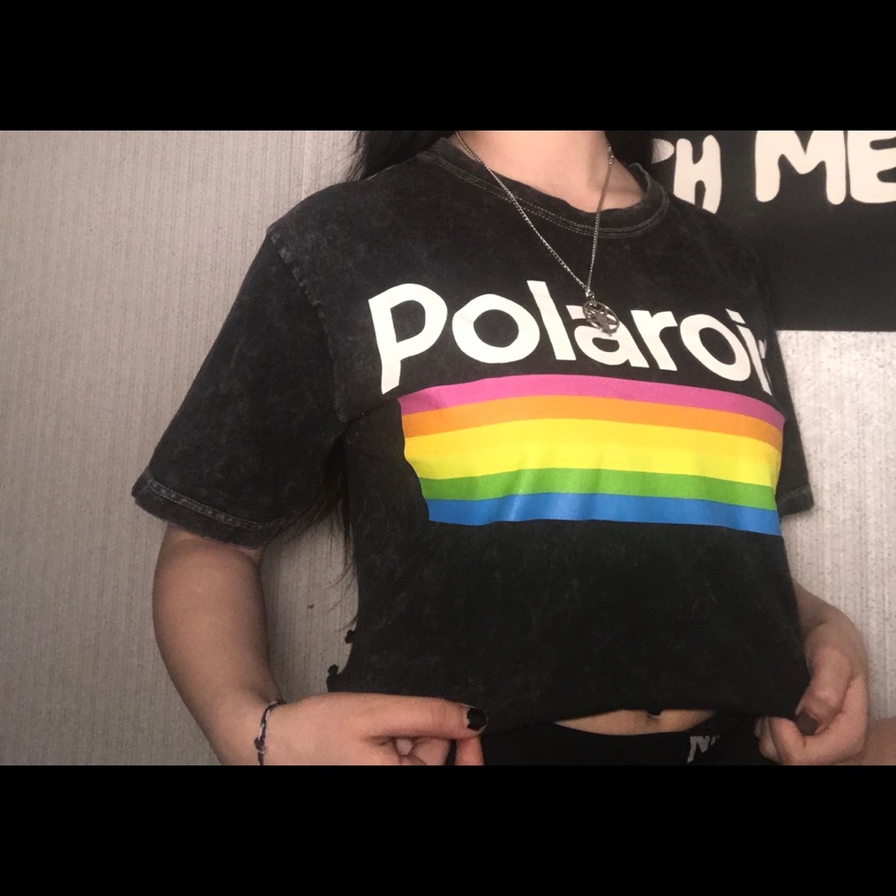Polaroid cropped tee